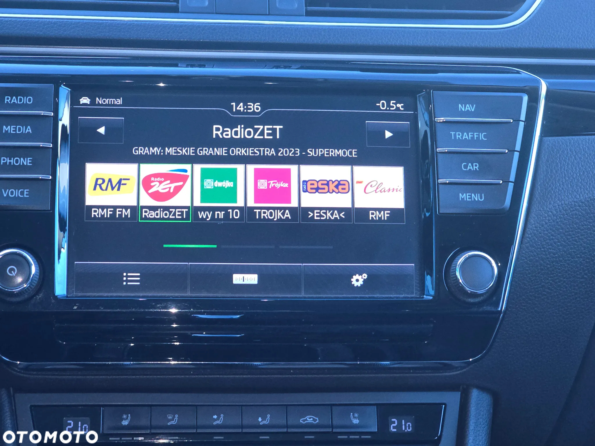 Skoda Superb 2.0 TDI 4x4 L&K DSG - 12