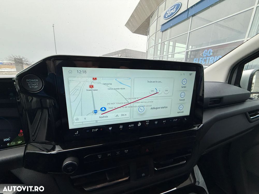 Ford Tourneo Custom - 13