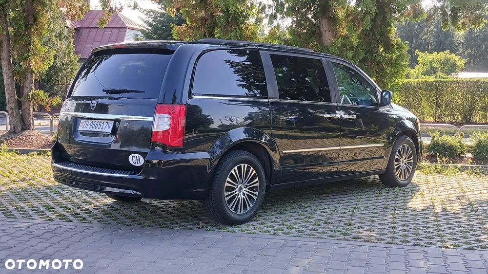 Lancia Voyager 2.8 Multijet 16v Platinum - 13