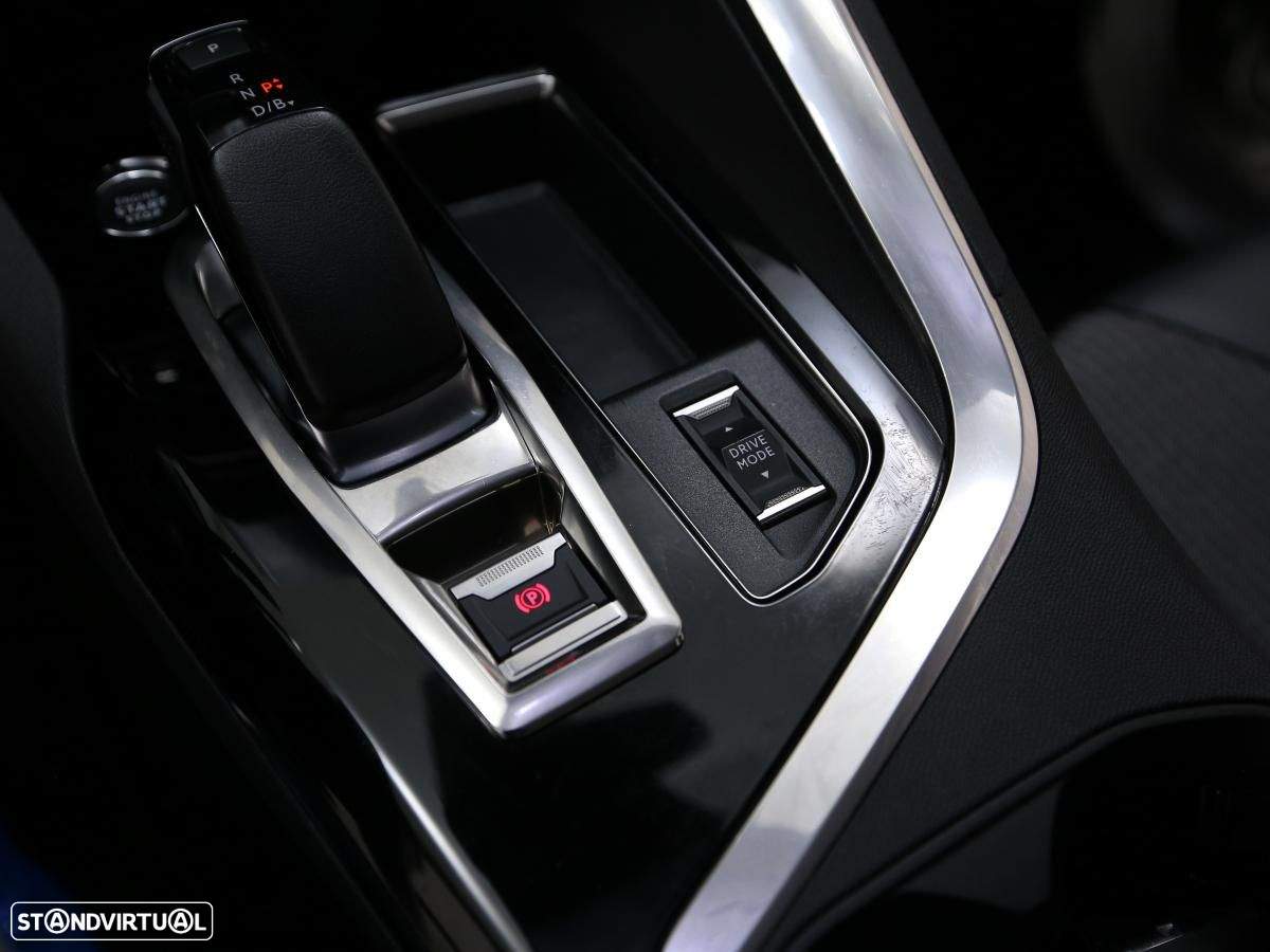 Peugeot 3008 1.6 Hybrid Allure e-EAT8 - 20