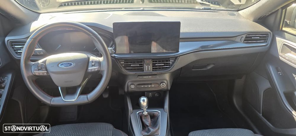 Ford Focus SW 1.0 EcoBoost MHEV ST-Line - 11