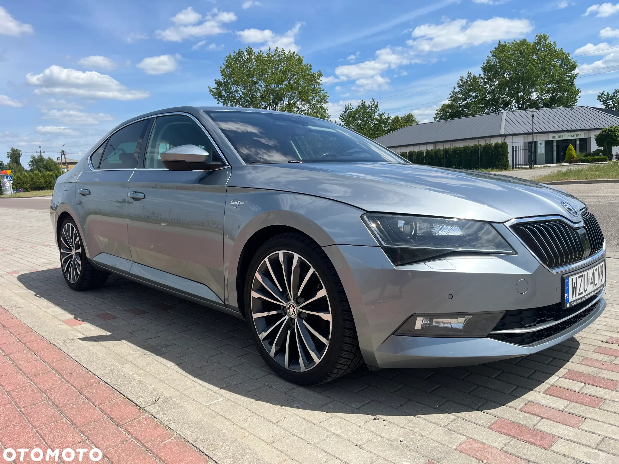 Skoda Superb 2.0 TDI 4x4 L&K DSG - 10
