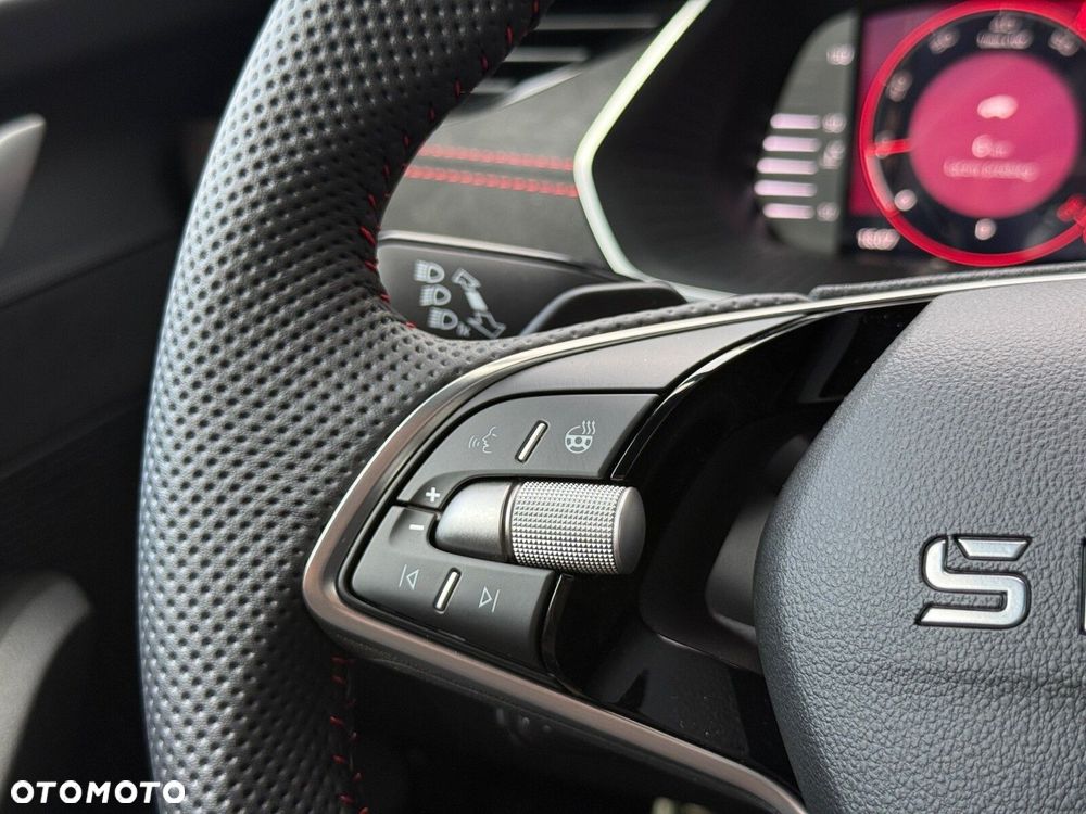 Skoda Octavia 2.0 TSI RS DSG - 17