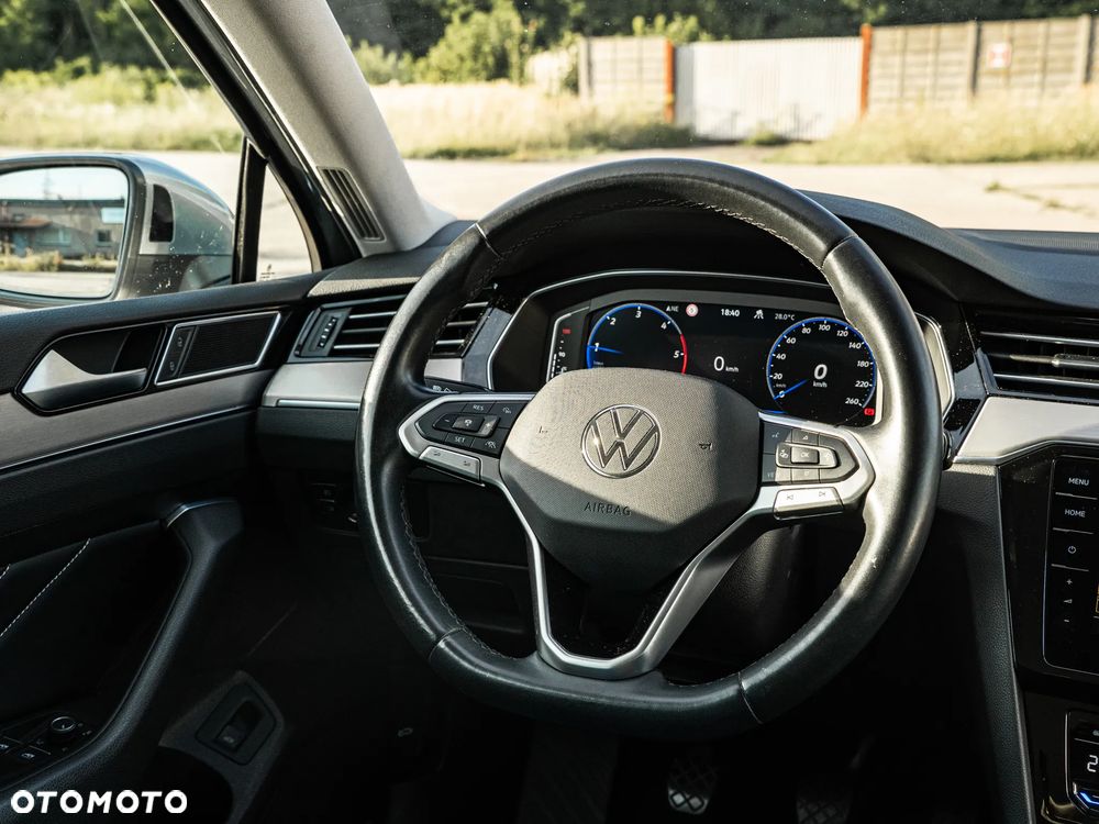 Volkswagen Passat 2.0 TDI EVO Elegance - 12