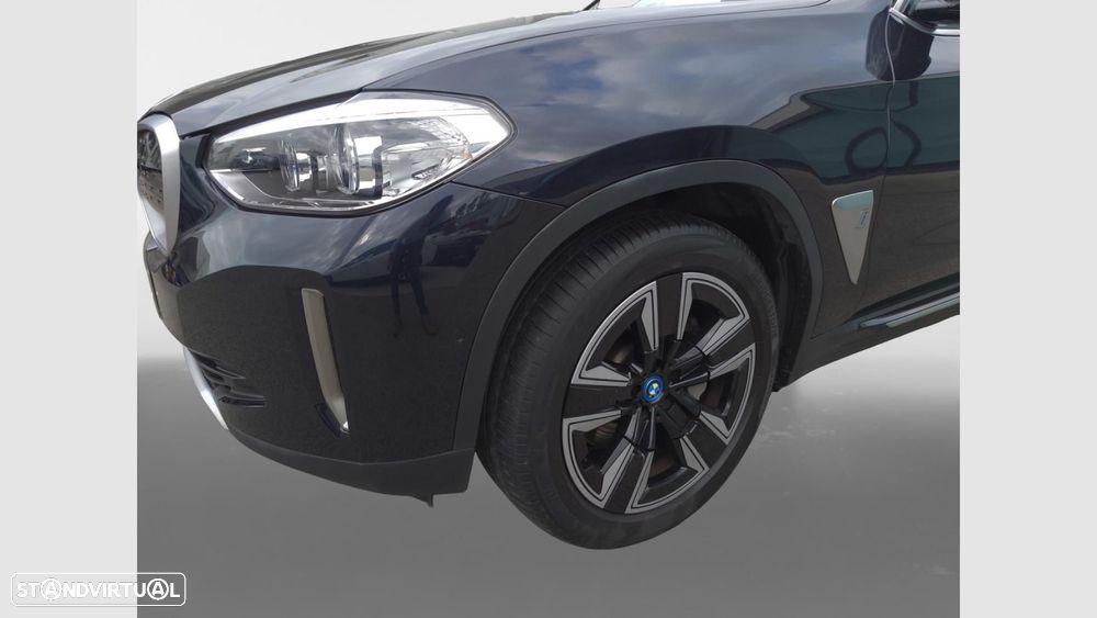BMW iX3 Inspiring - 17
