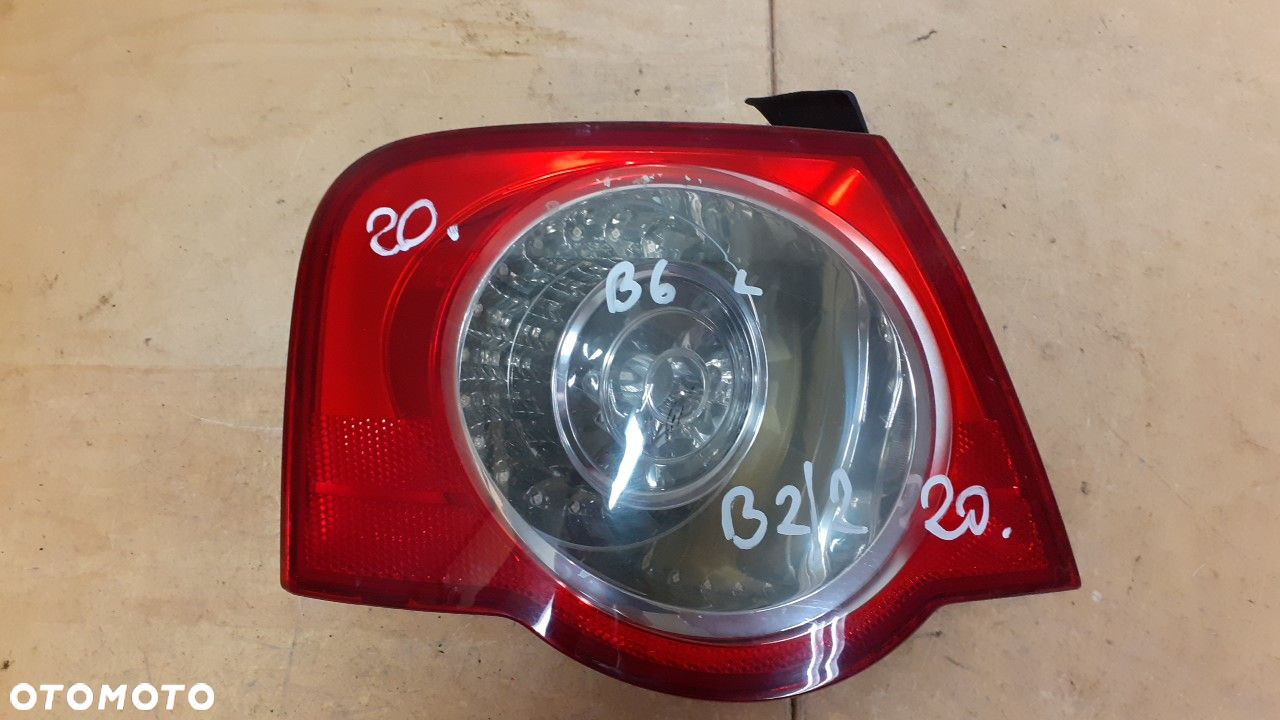 X. VOLKSWAGEN PASSAT B6 SEDAN LED lampa tył tylna lewa - 1