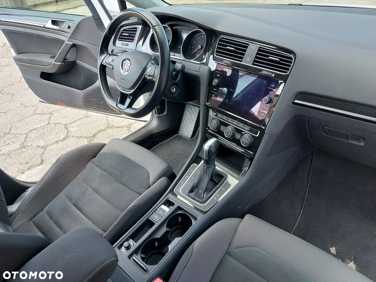 Volkswagen Golf - 14