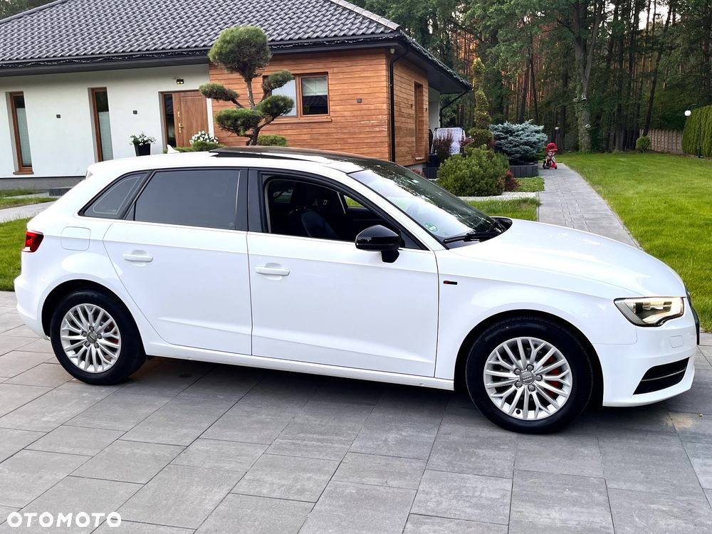 Audi A3 Sportback 2.0 TDI (clean diesel) S line Sportpaket - 2