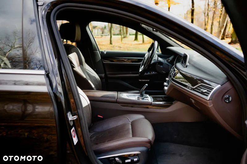 BMW Seria 7 740d xDrive - 15