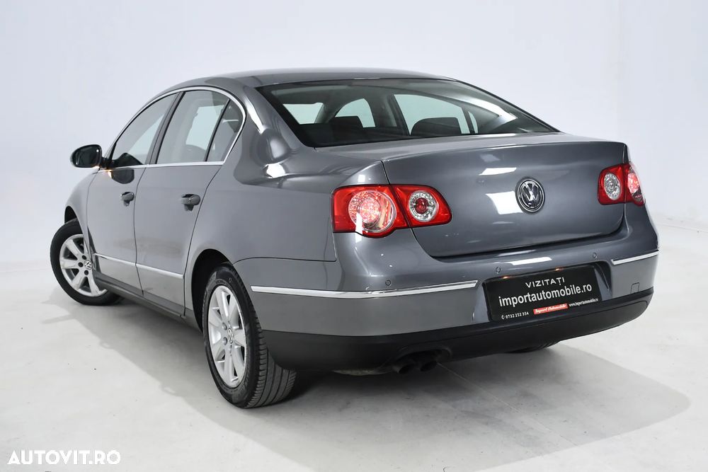 Volkswagen Passat 2.0 TDI DPF DSG Comfortline - 4