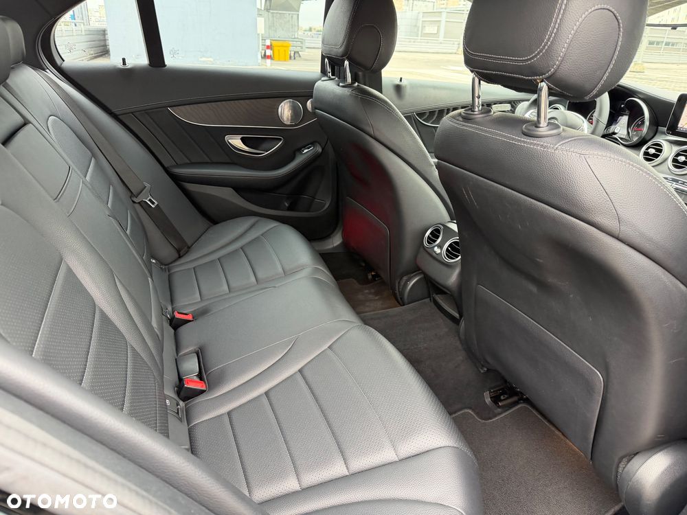 Mercedes-Benz Klasa C 200 4-Matic 9G-TRONIC - 13