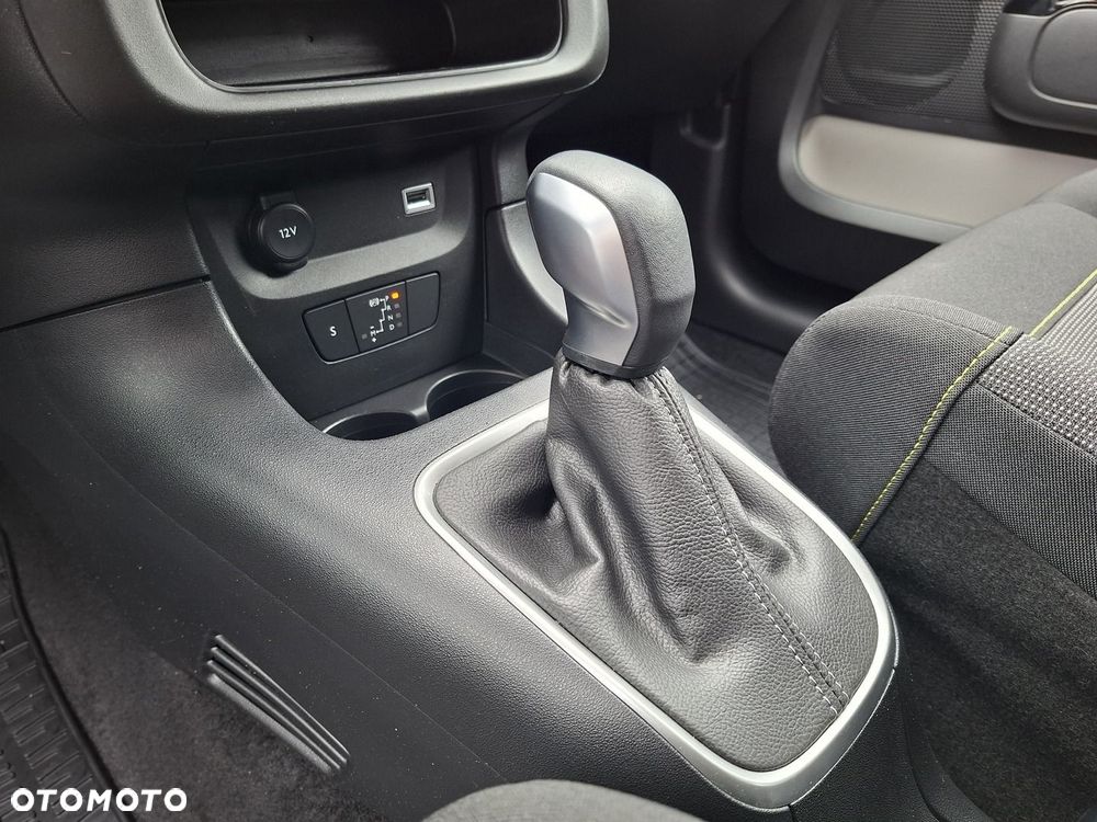 Citroën C3 1.2 PureTech Shine EAT6 - 21