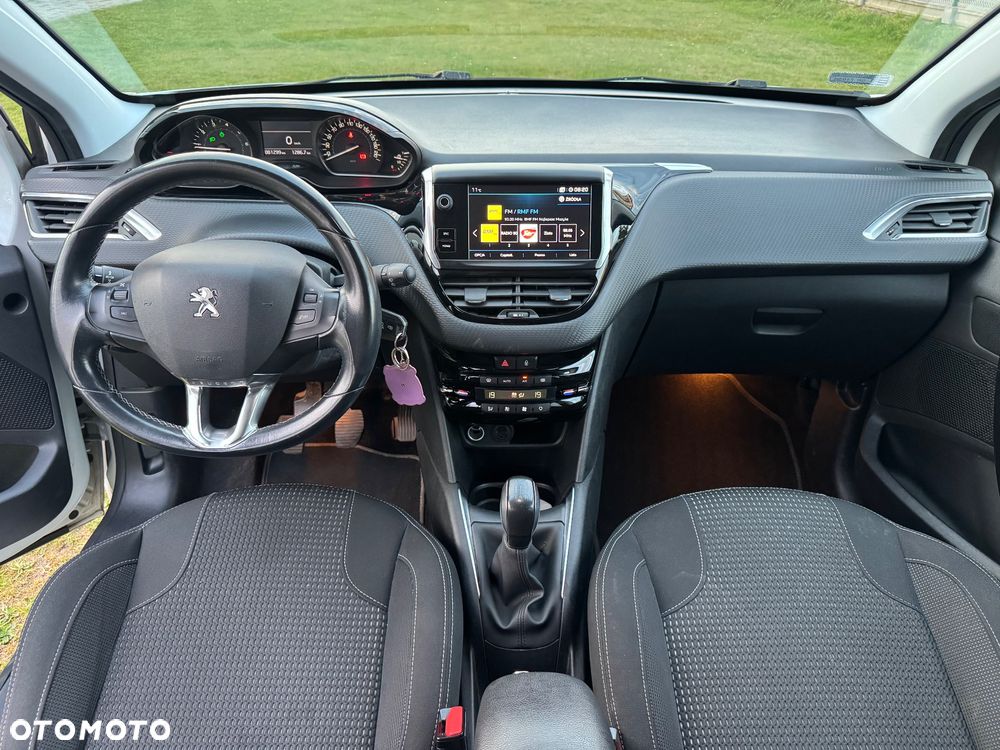 Peugeot 208 1.2 PureTech Allure - 5
