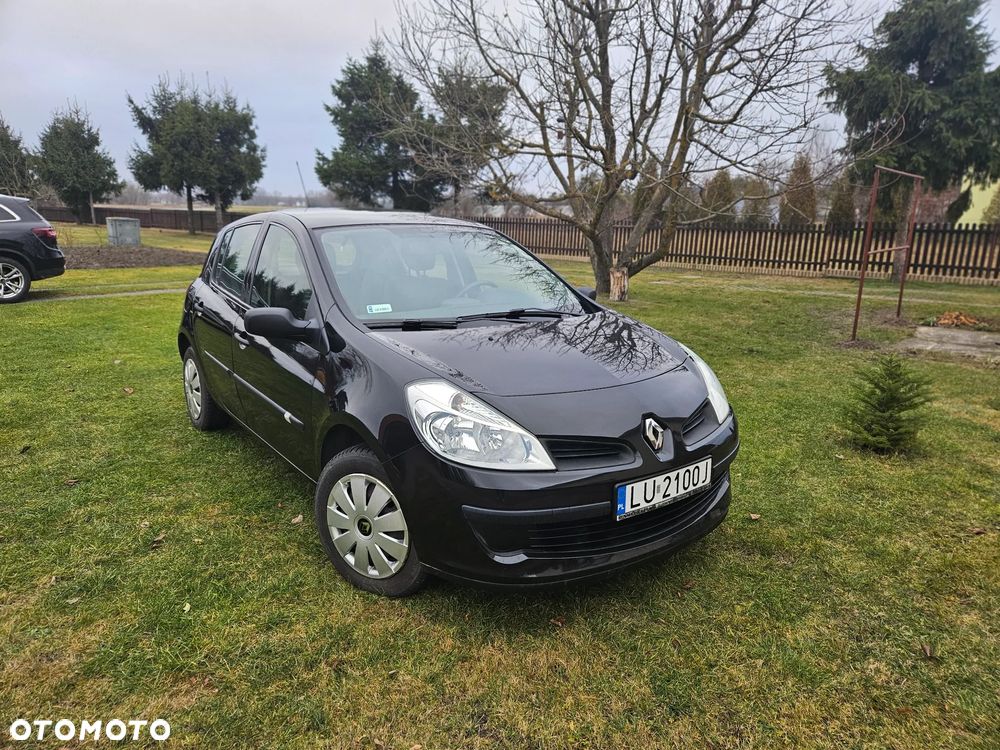 Renault Clio - 1
