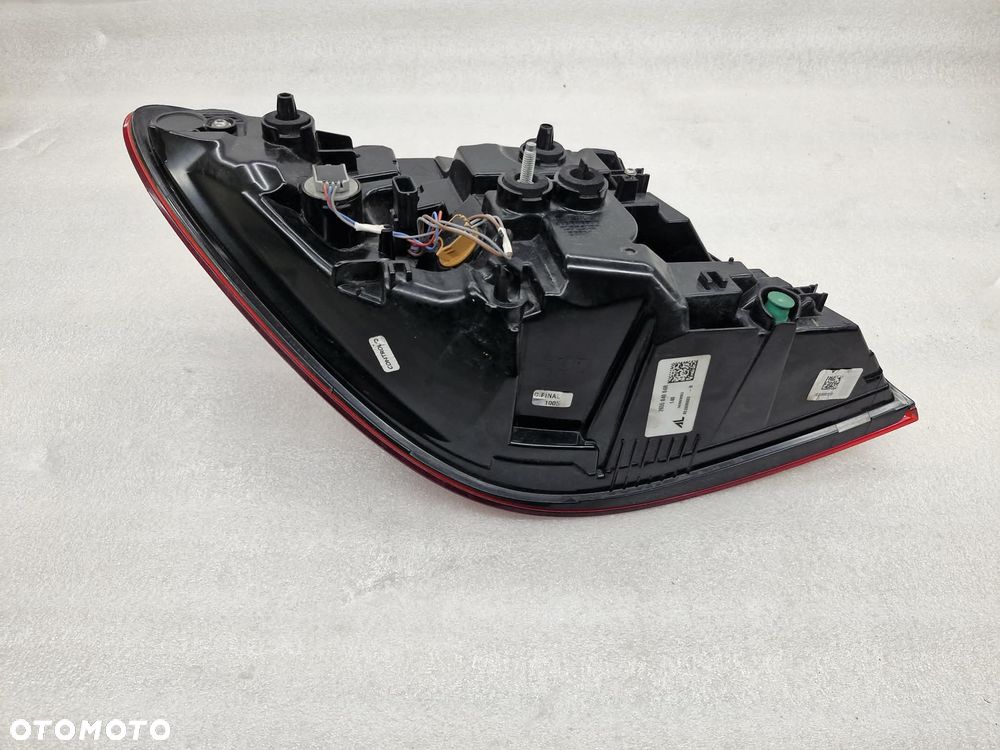 REANULT CAPTUR II LAMPA PRAWA TYŁ 265504004R - 6