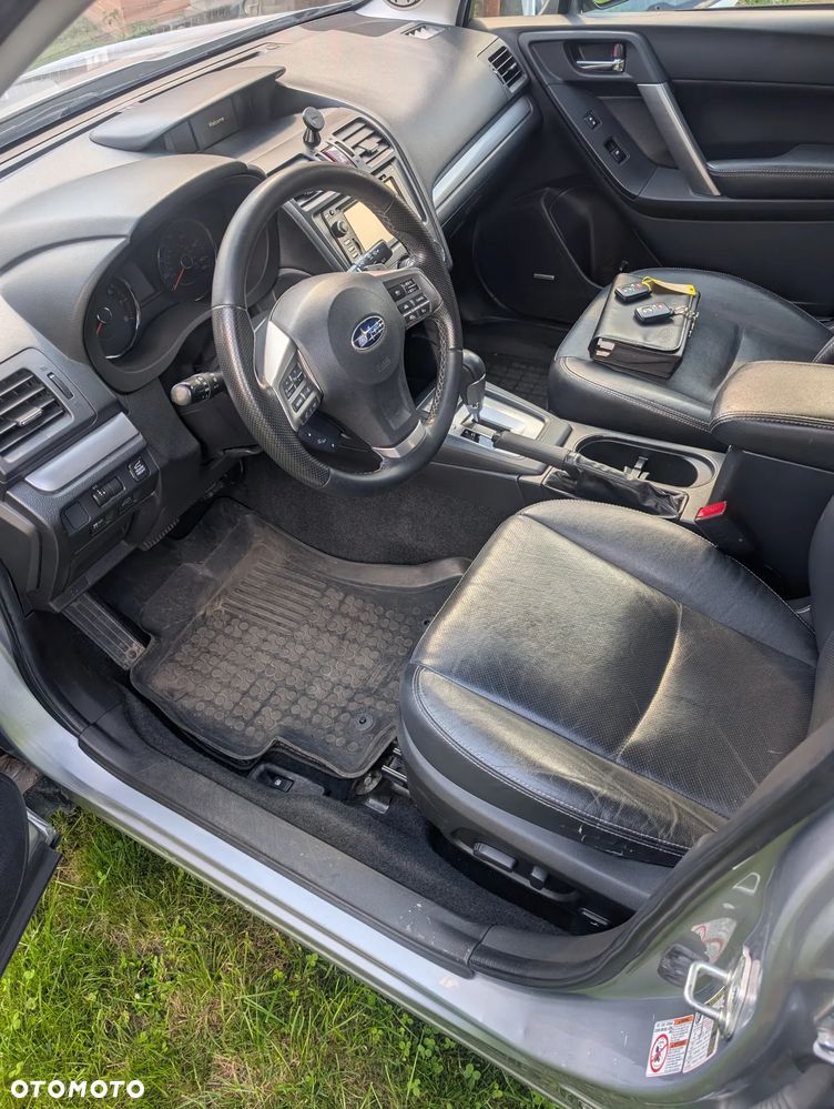 Subaru Forester 2.0XT Platinum Lineartronic - 17