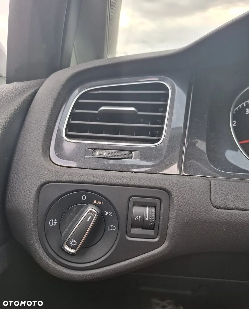 Volkswagen Golf VII 1.4 TSI BMT Highline DSG - 10