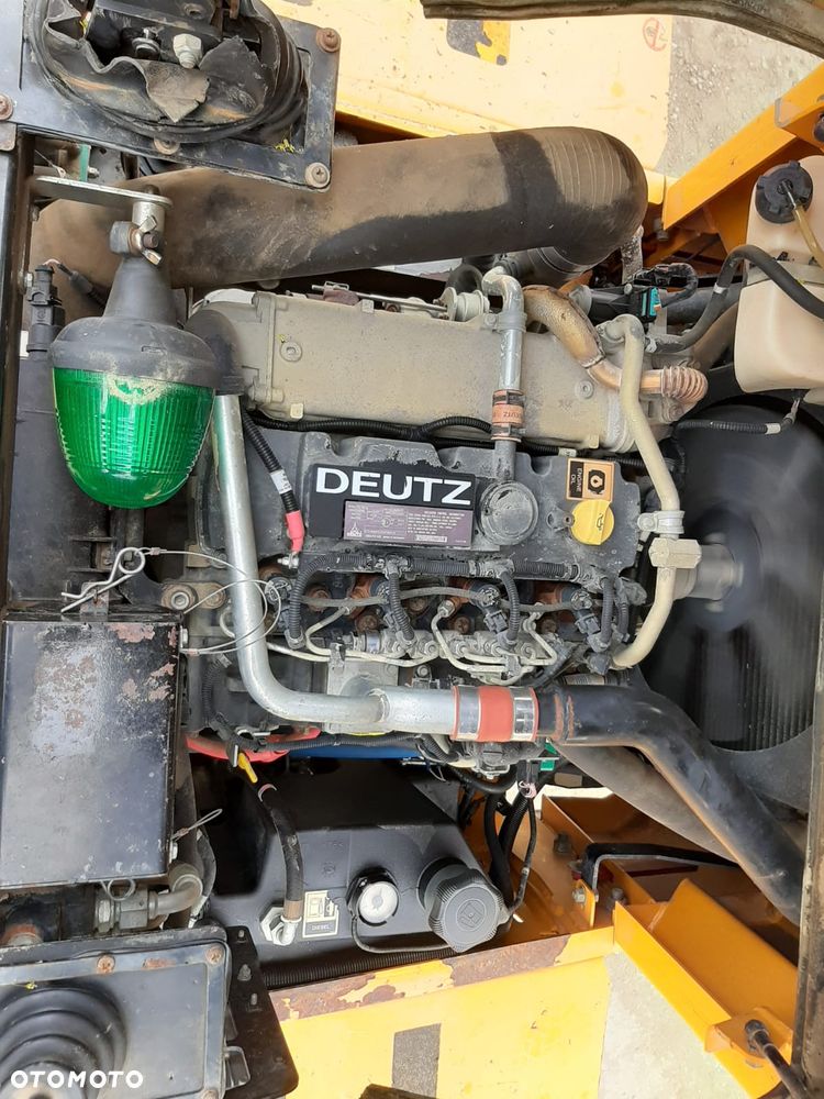 Thwaites Mach866 - 9