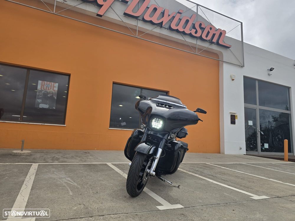 Harley-Davidson FLHXS Street Glide 114 CVO - 8