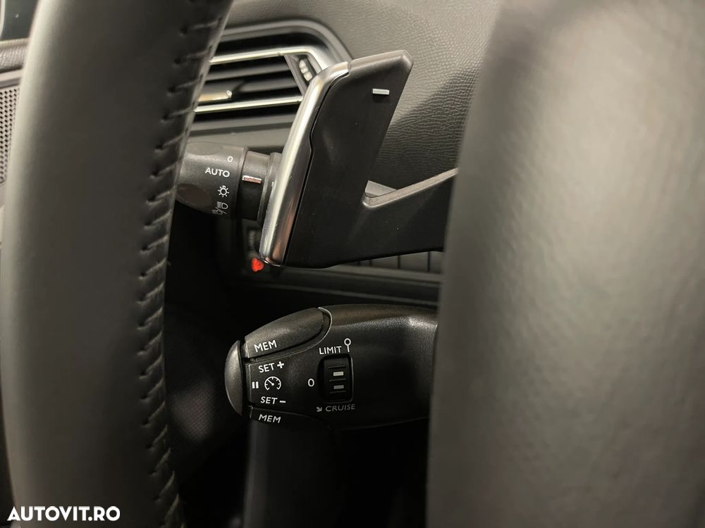 Peugeot 308 SW BlueHDi 130 EAT8 Allure - 23
