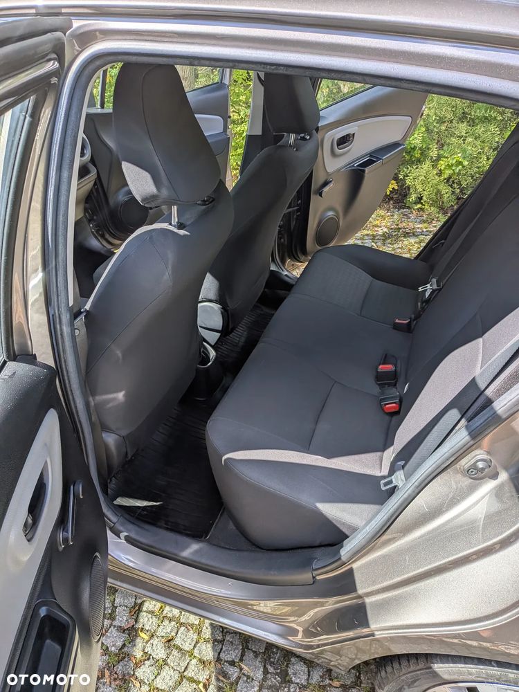 Toyota Yaris 1.0 Active EU6 - 15