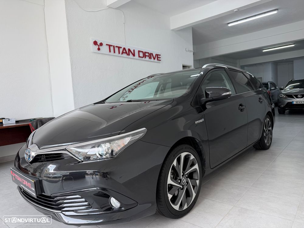 Toyota Auris Touring Sports 1.8 HSD Comfort+P.Sport - 1