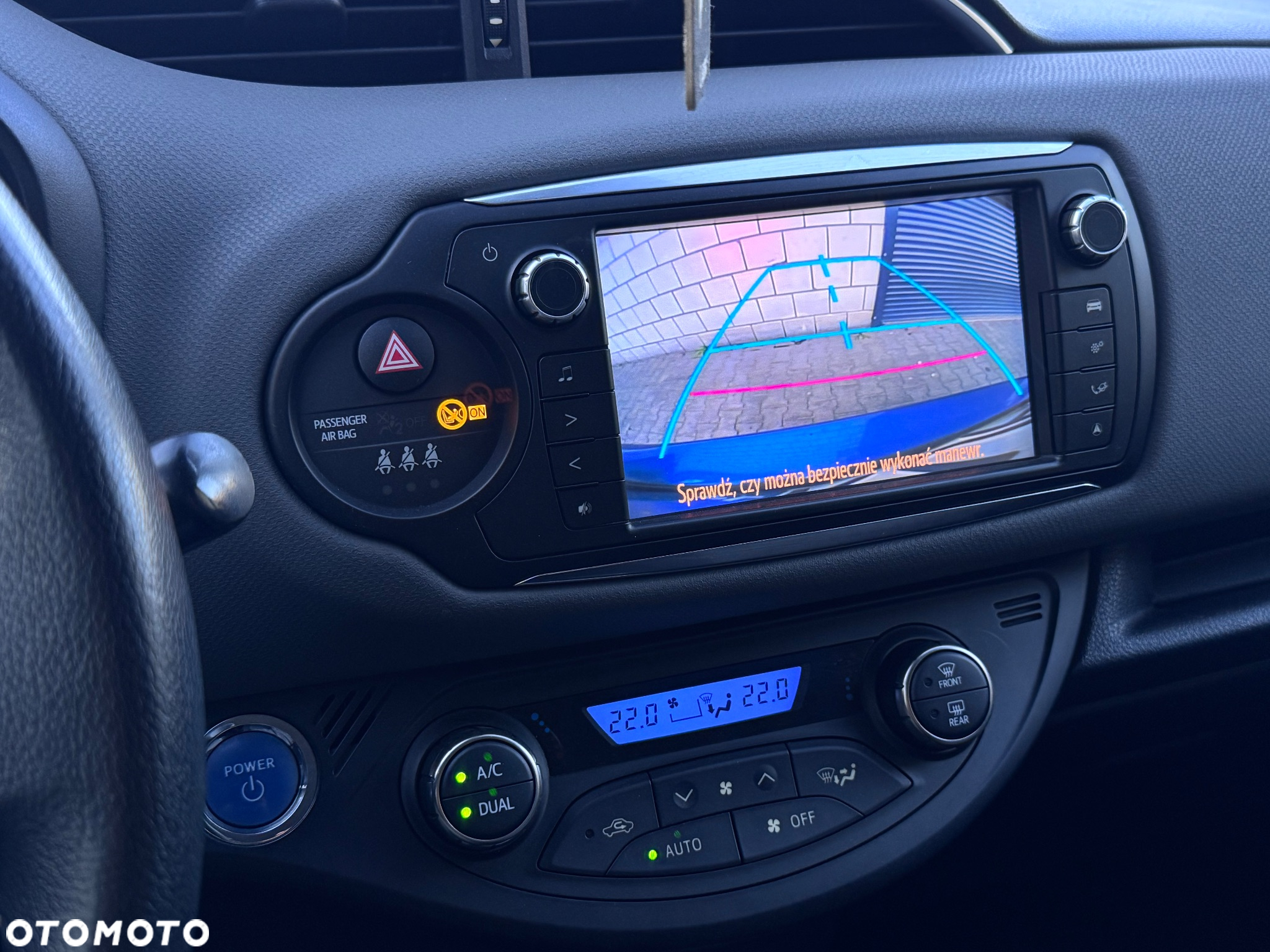 Toyota Yaris Hybrid 100 Premium - 20