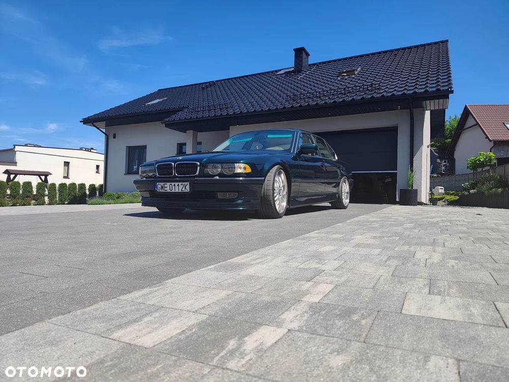 BMW Seria 7 740i - 2