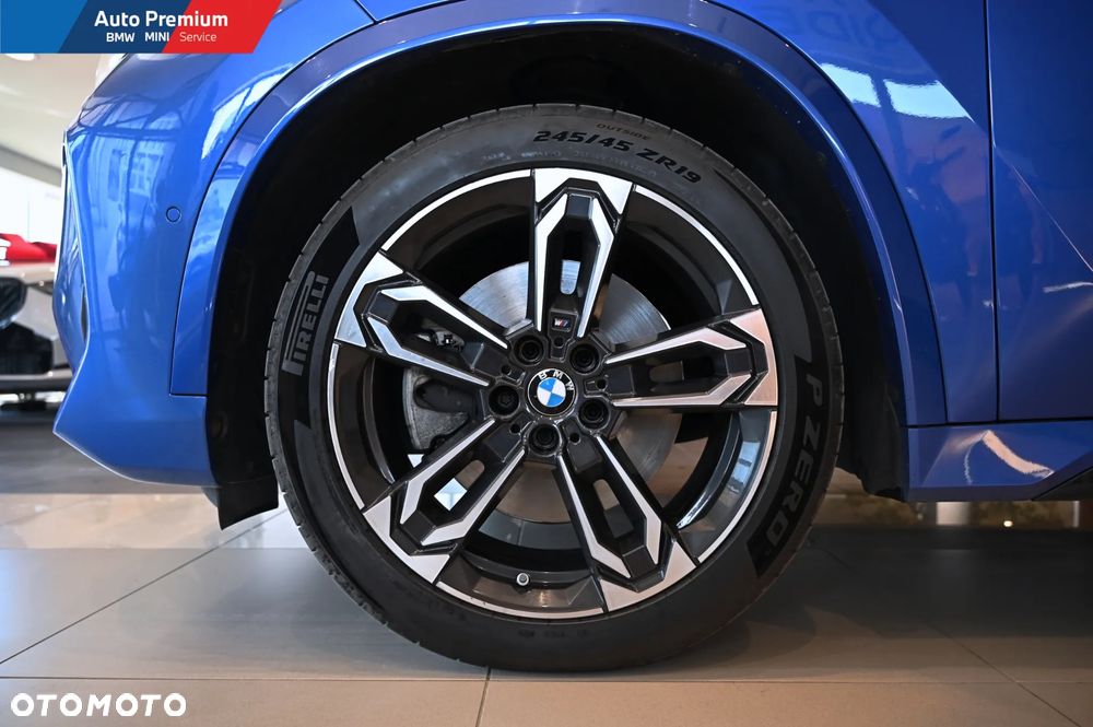 BMW X1 xDrive23i mHEV - 23
