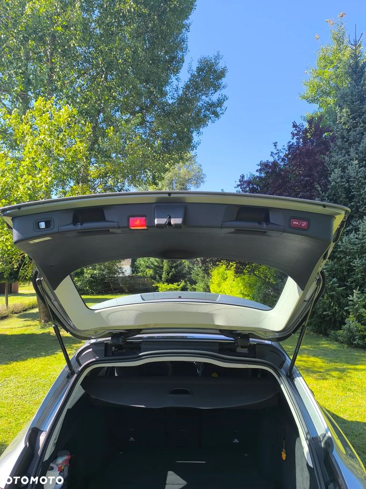 Mercedes-Benz Klasa C 250 7G-TRONIC - 16