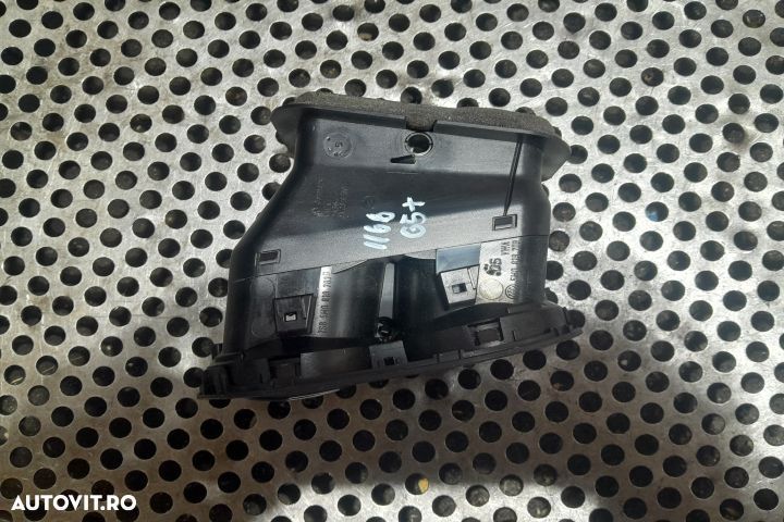 Grila ventilatie bord stanga 5M0819759 5M0819759 Volkswagen VW Golf 5 - 2