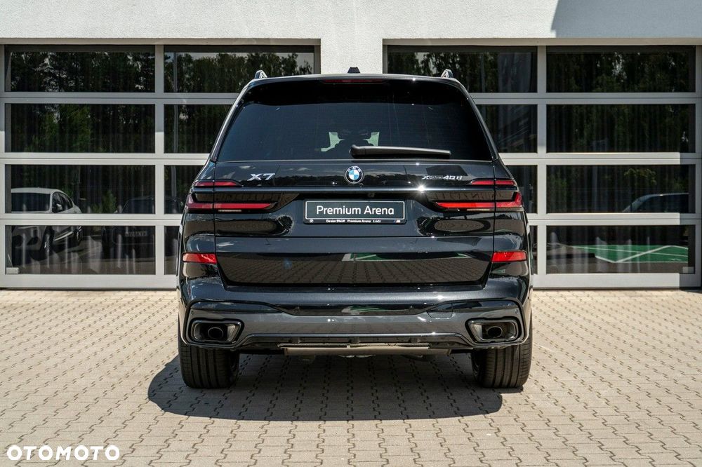 BMW X7 - 7