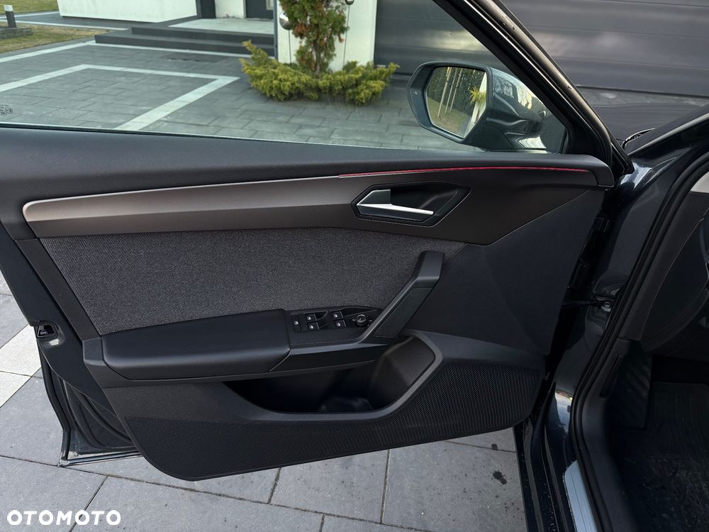 Seat Leon Sportstourer 2.0 TDI DPF DSG Xcellence - 19