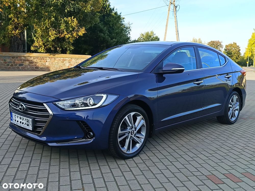 Hyundai Elantra - 1