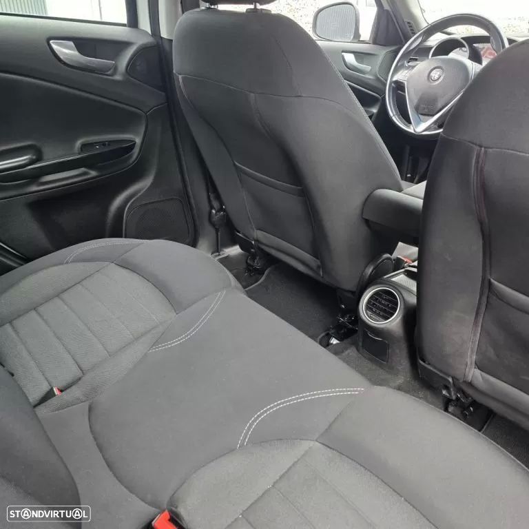 Alfa Romeo Giulietta 1.6 JTDM Sport - 17