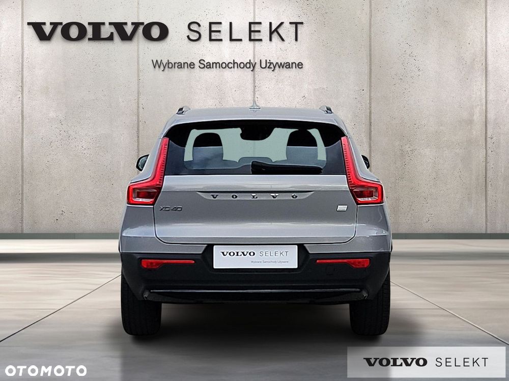 Volvo XC 40 T5 Plug-In Hybrid Plus Dark - 4