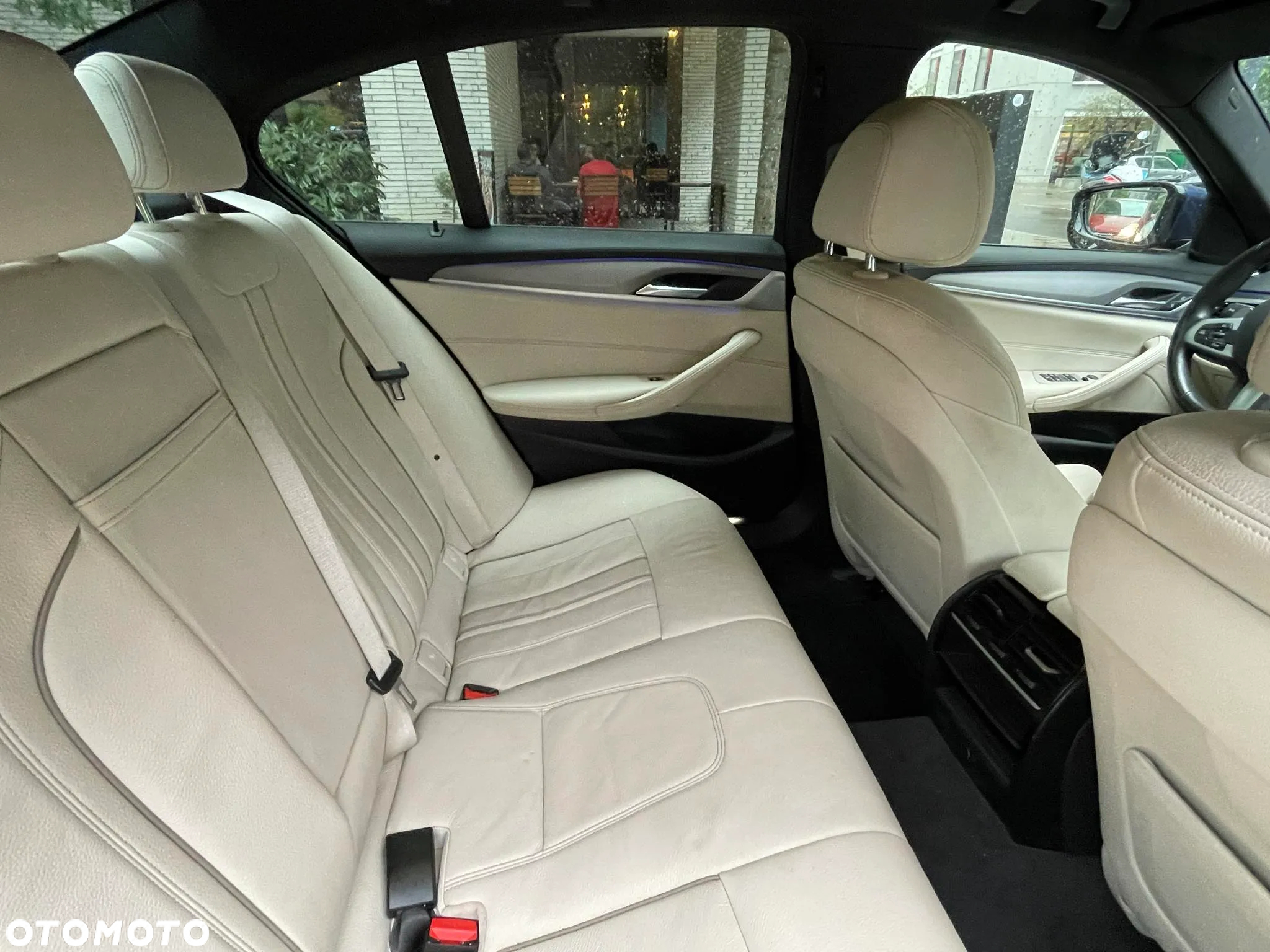 BMW Seria 5 520i - 13