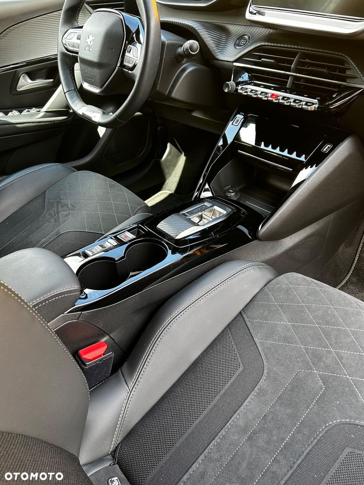 Peugeot 208 GT - 6