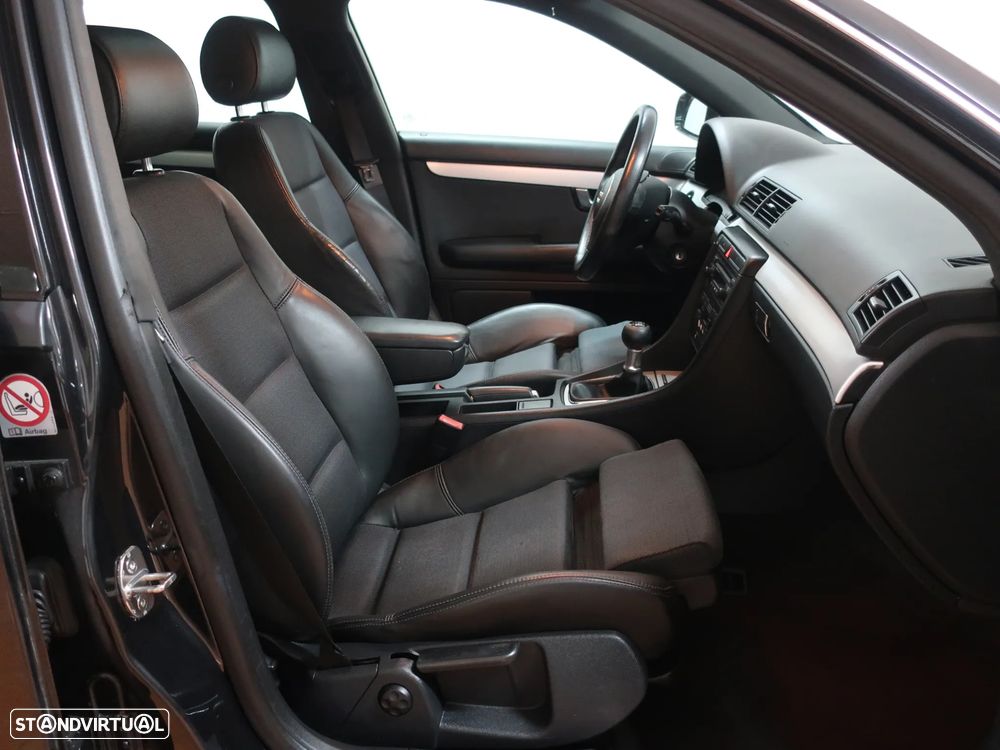 Audi A4 Avant 1.9 TDI m6 S-Line - 22