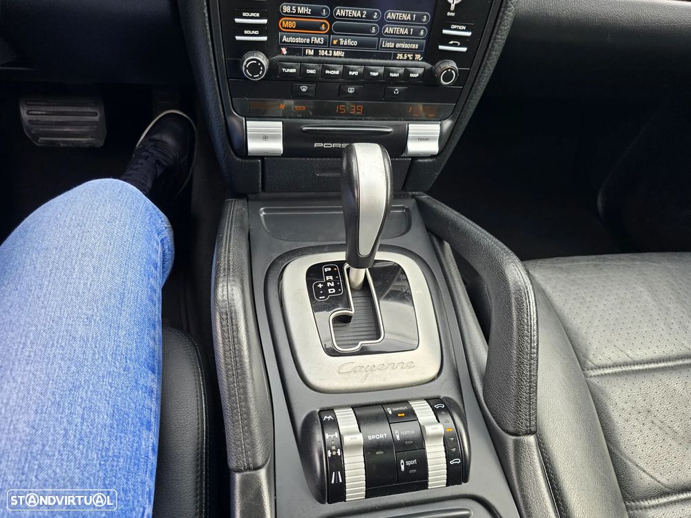 Porsche Cayenne Tiptronic S - 17