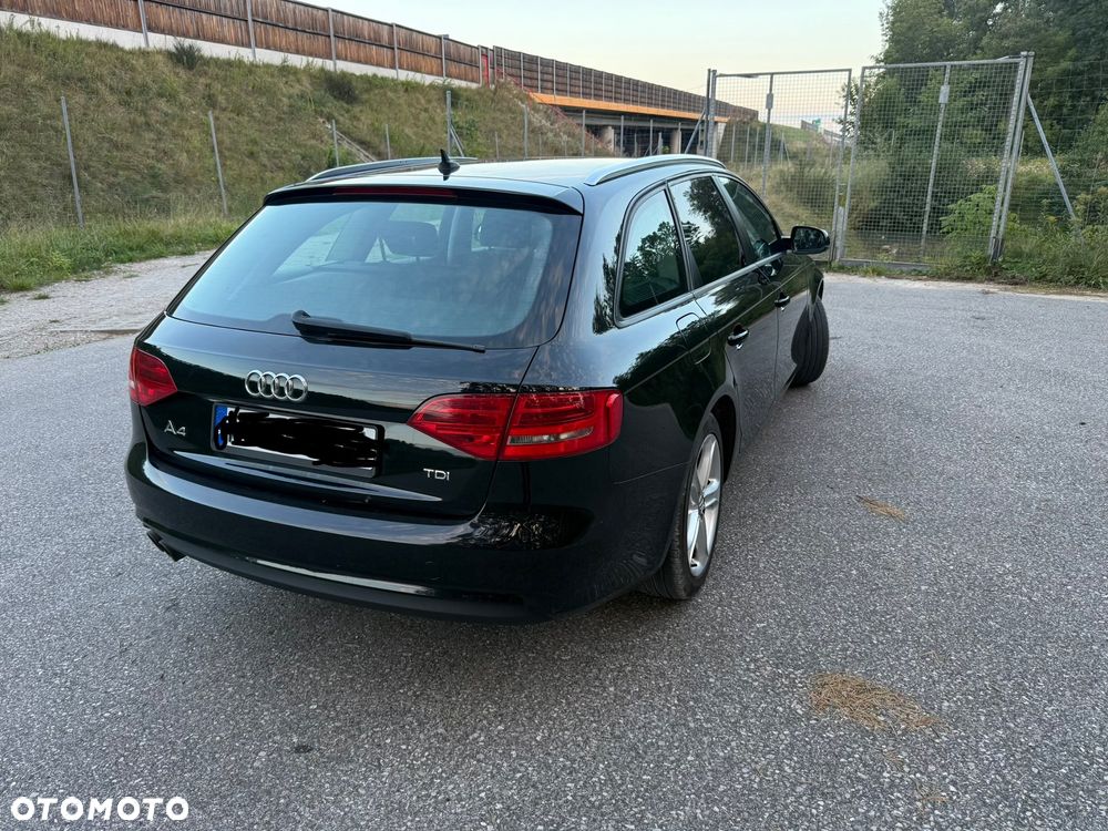 Audi A4 Avant 2.0 TDI - 15