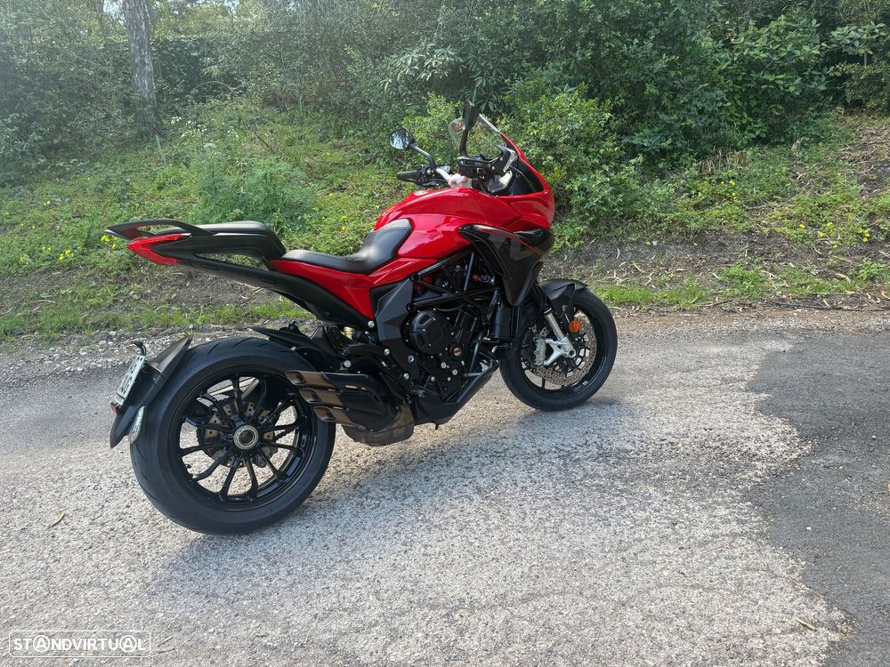 MV Agusta Turismo Veloce Rosso Aniversário 75 - 11