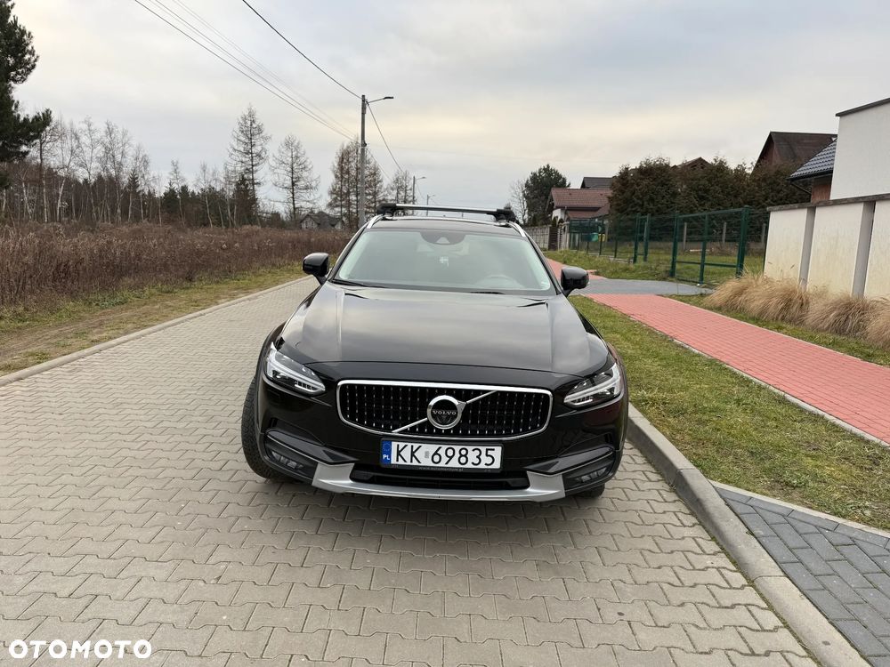 Volvo V90 D5 AWD Geartronic Momentum Pro - 4