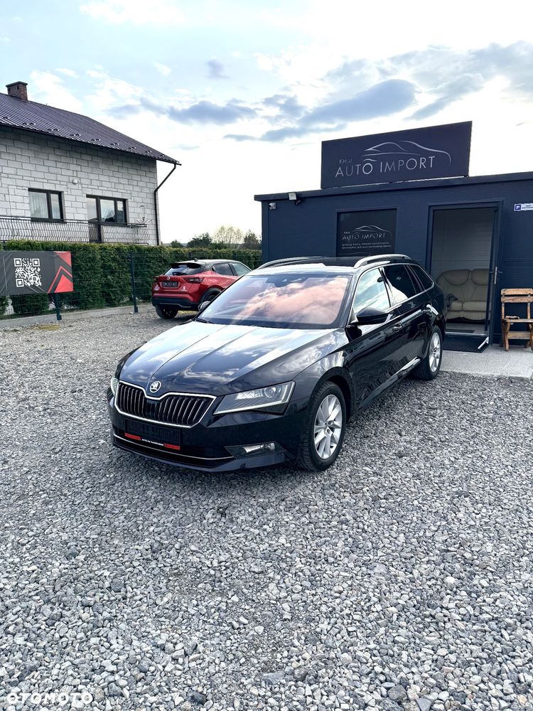 Skoda Superb 2.0 TDI Premium Edition - 1