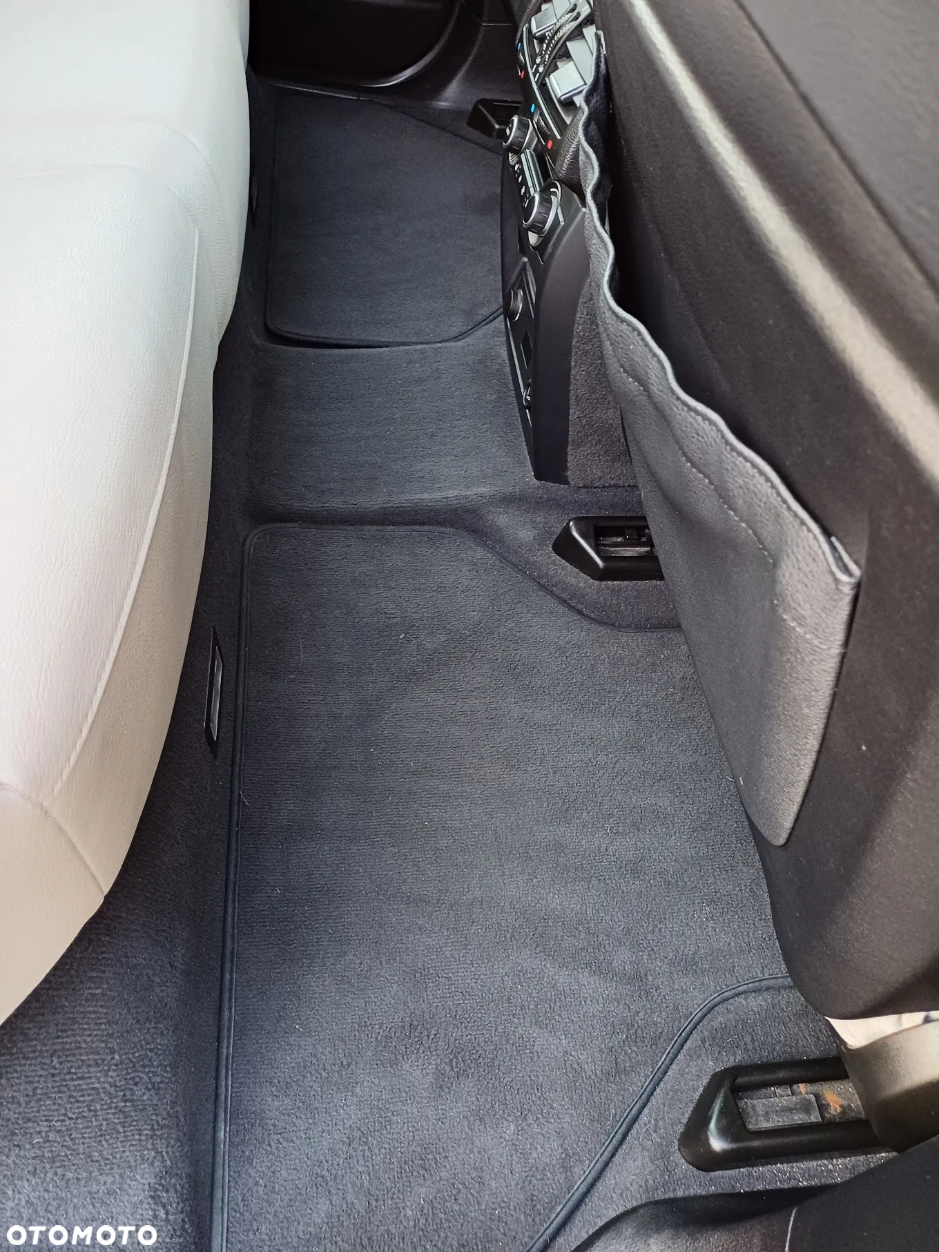 BMW X5 xDrive35i - 33