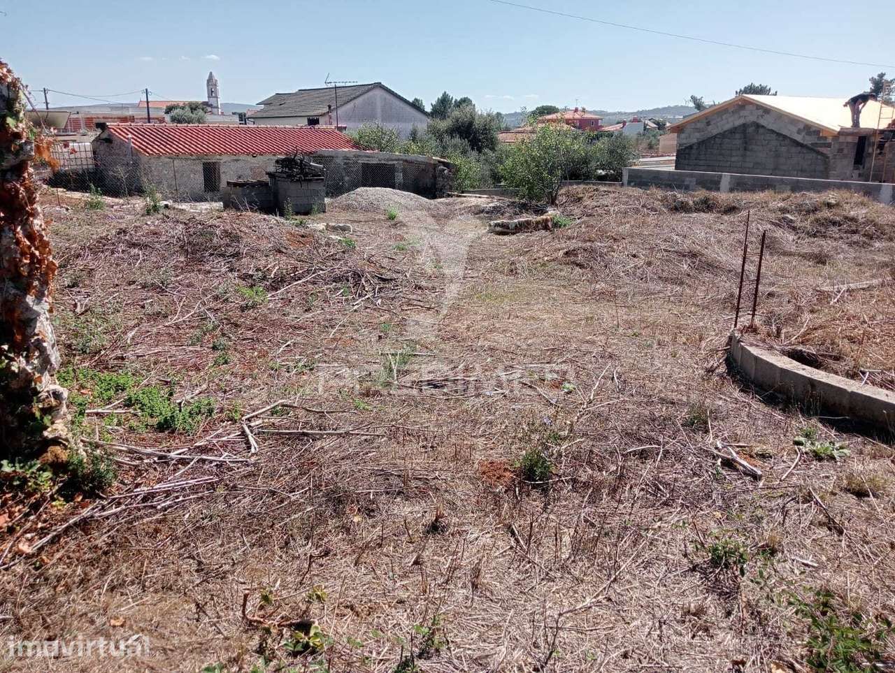 Moradia para Recuperar com Terreno de 653 m² – Fátima - Grande imagem: 5/19