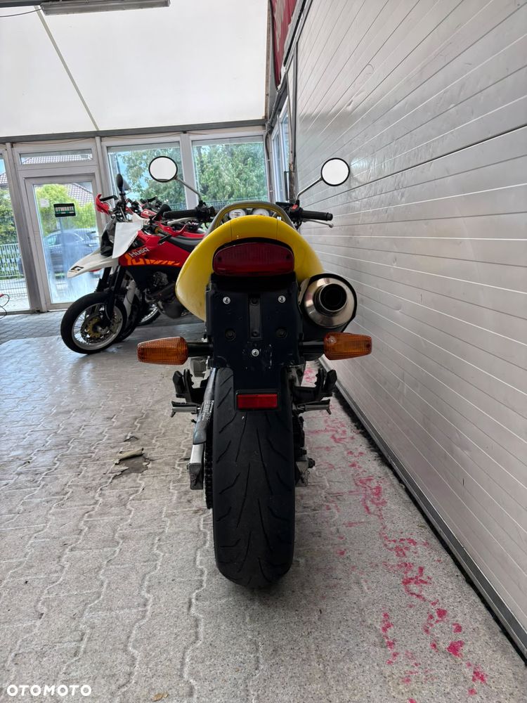 Honda Hornet - 35
