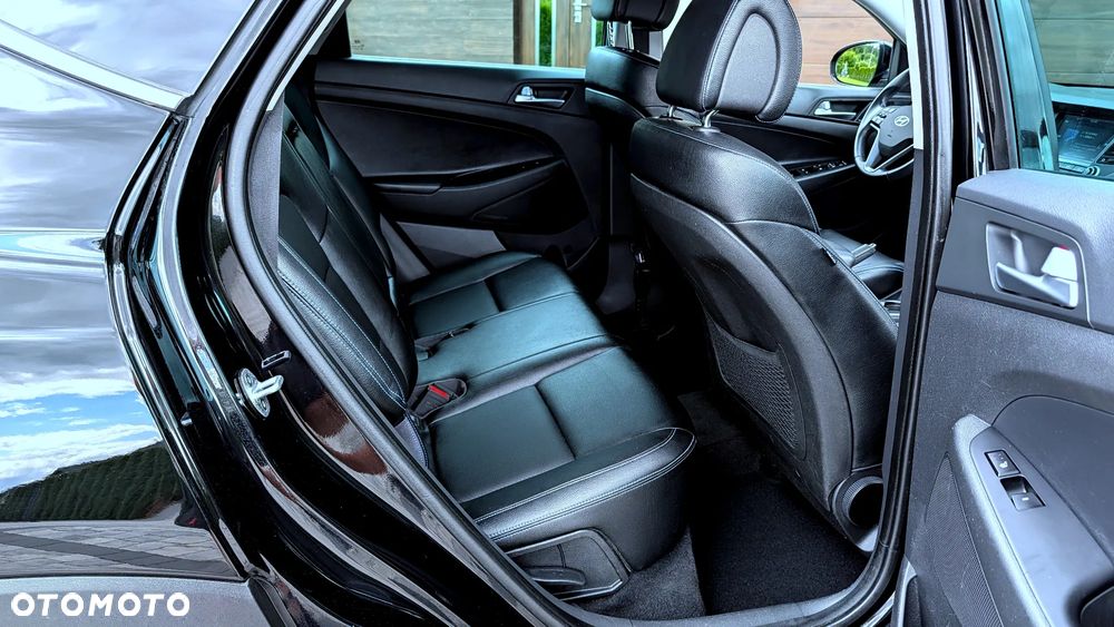 Hyundai Tucson 1.6 GDI BlueDrive GO 2WD - 10