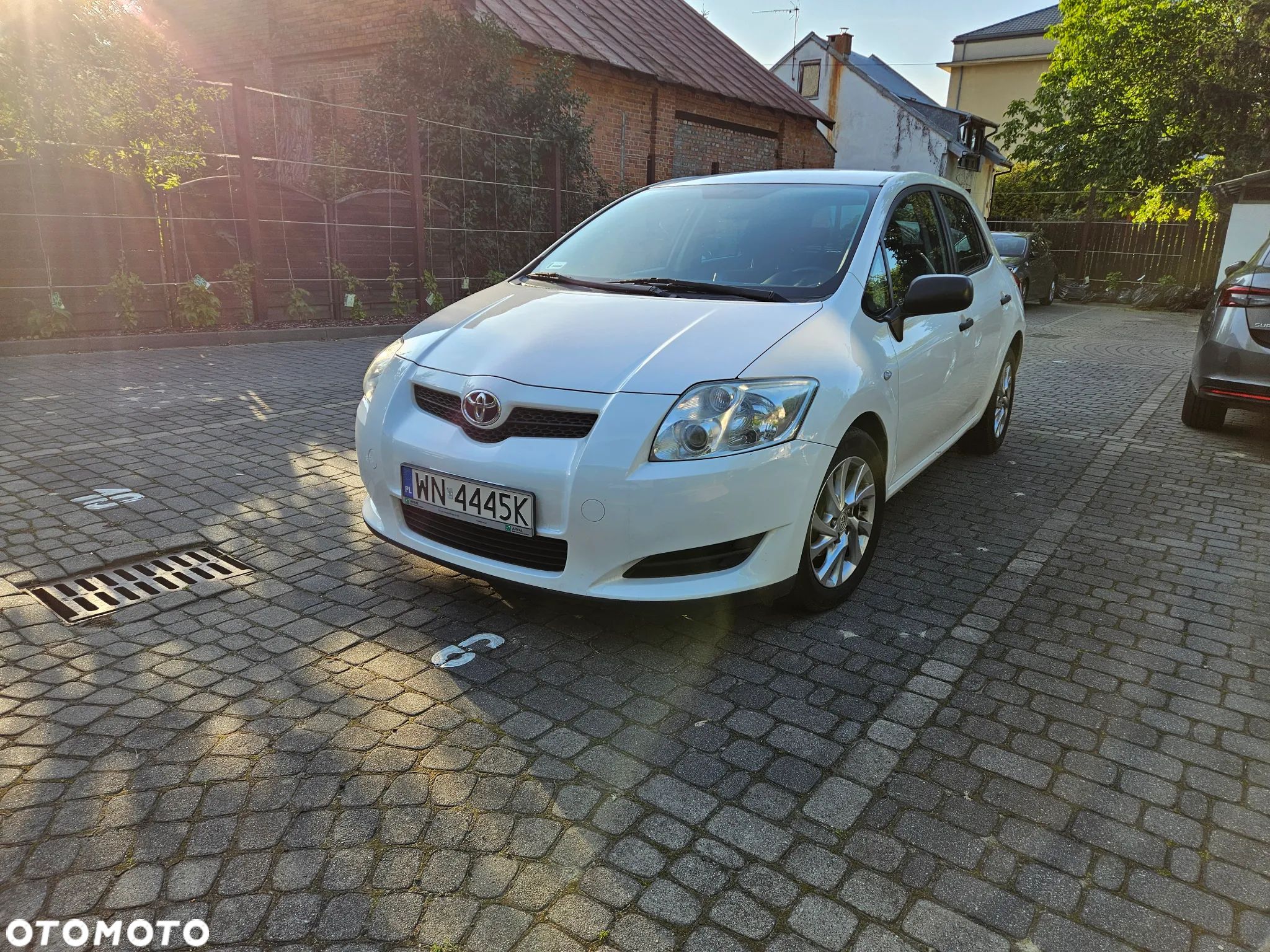 Toyota Auris 1.4 VVT-i Luna - 1