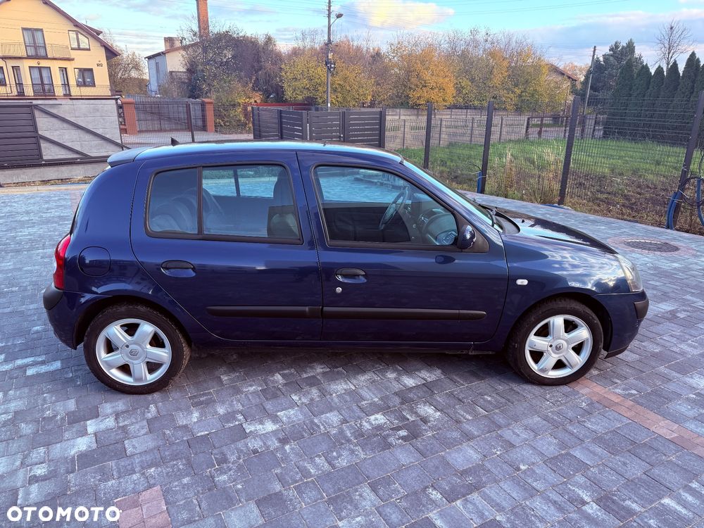 Renault Clio - 7